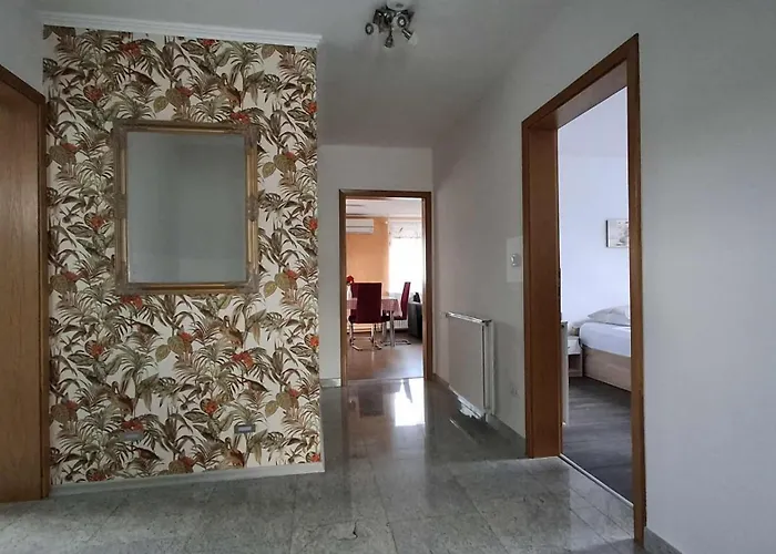 Hisa Bizjak * קראנז'